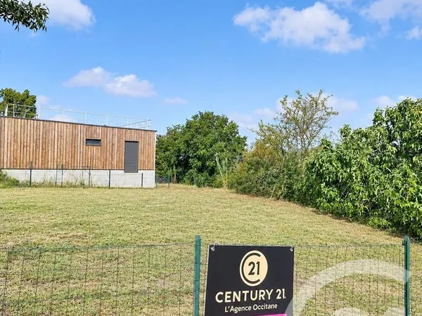 Terrain 1200 m²