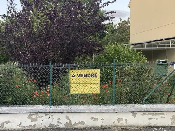 Terrain 416 m²