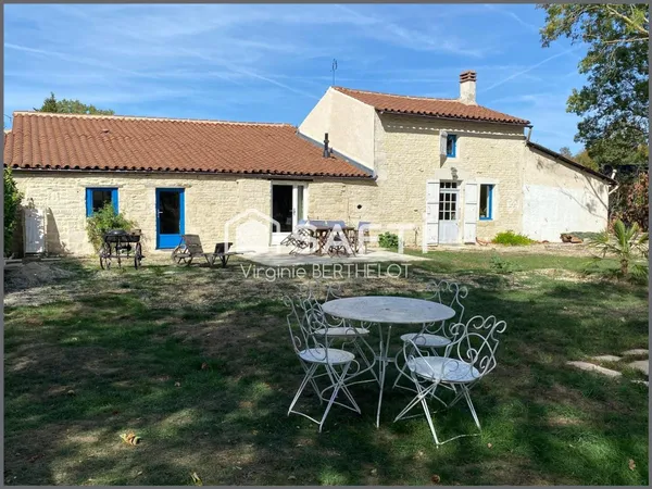 CHARME ET AUTHENTICITE /ANCIENNE FERME RESTAUREE/ 7 PIECES / DEPENDANCE/ 2210 M2 DE TERRAIN / A 30 M