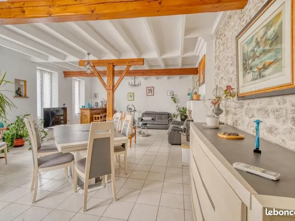 Maison 8 pièces 193 m²