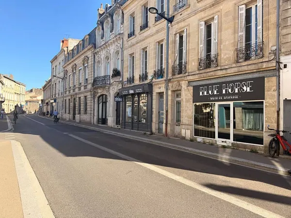 Local commercial 2 pièces 29 m²