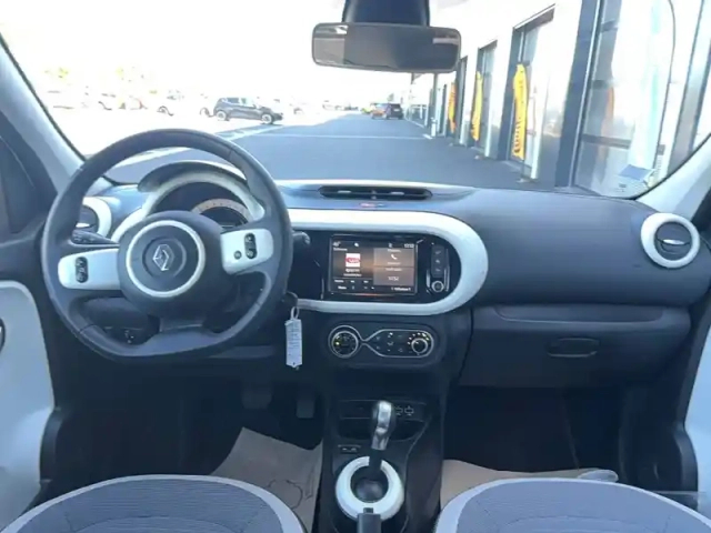 Renault Twingo iii e-tech — photo 27