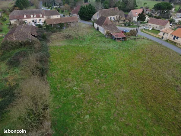Terrain 6846 m² Cours-de-Pile