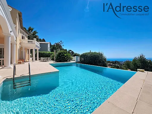 Villa 7 pièces 285 m²
