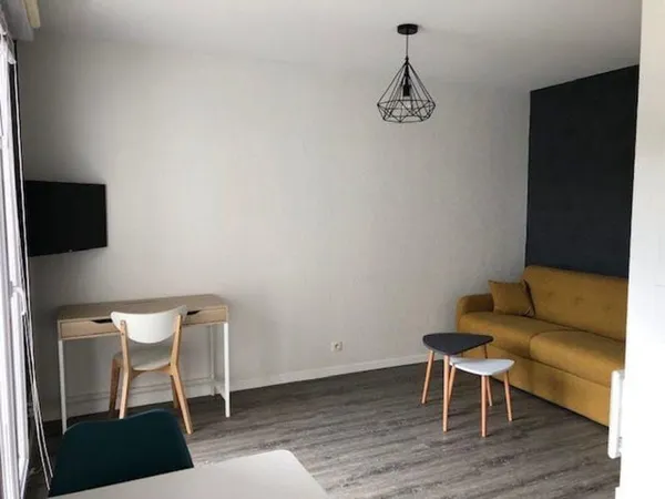 Location studio meublé avec parking sous sol