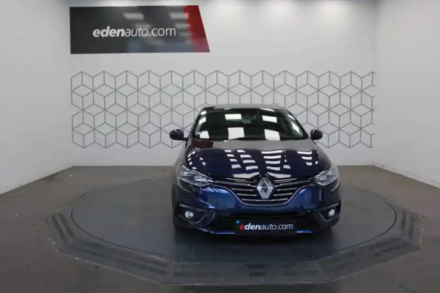 Renault Megane mégane iv berline dci 165 energy edc — photo 3