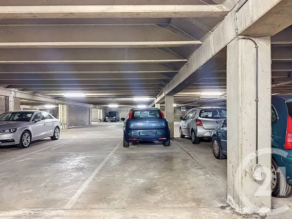 Parking 8 m²