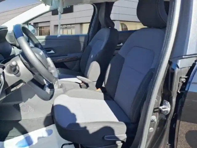 Dacia Jogger 1.0 eco-g 100ch extreme+ 5 places — photo 24
