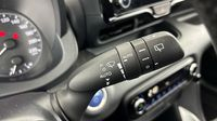 Toyota Yaris 116h Dynamic 5p MY22 — photo 25