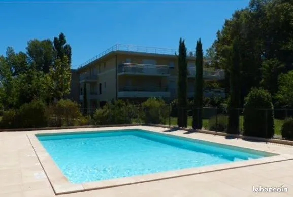 Location Appartement Montfavet