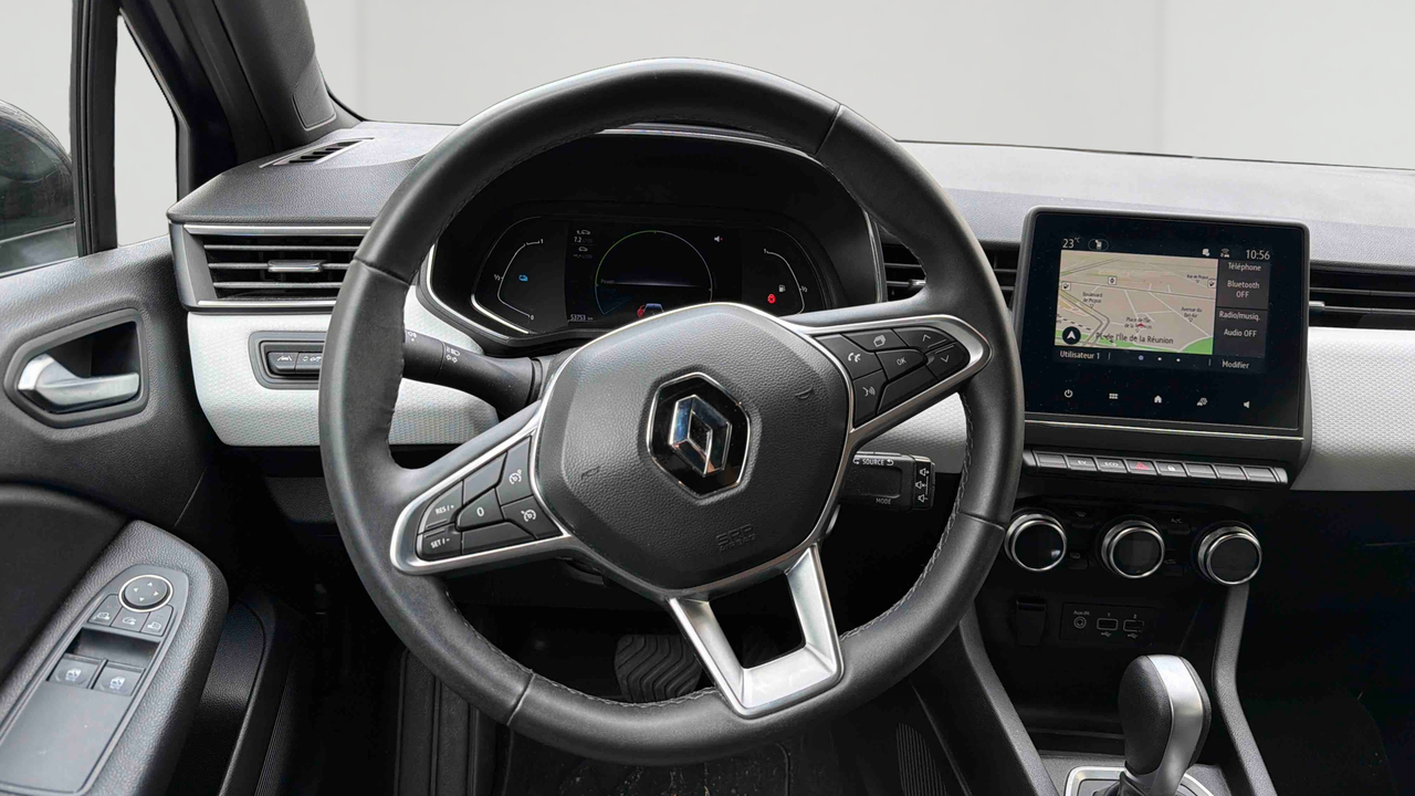 Renault Clio E-Tech 140 — photo 10