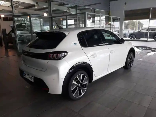 Peugeot 208 electrique 50 kwh 136ch — photo 22