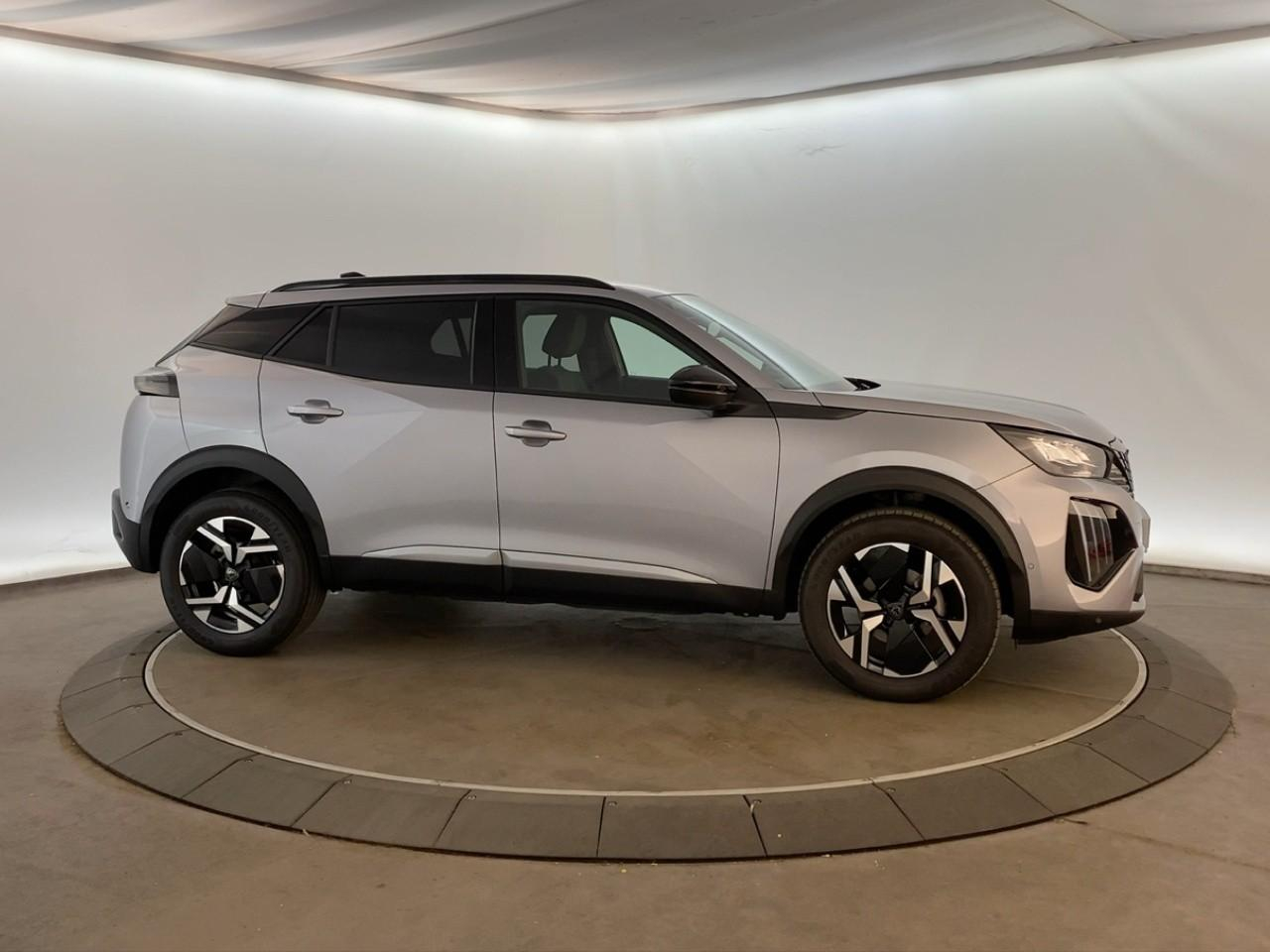 Peugeot 2008 130 s&s eat8 allure — photo 4