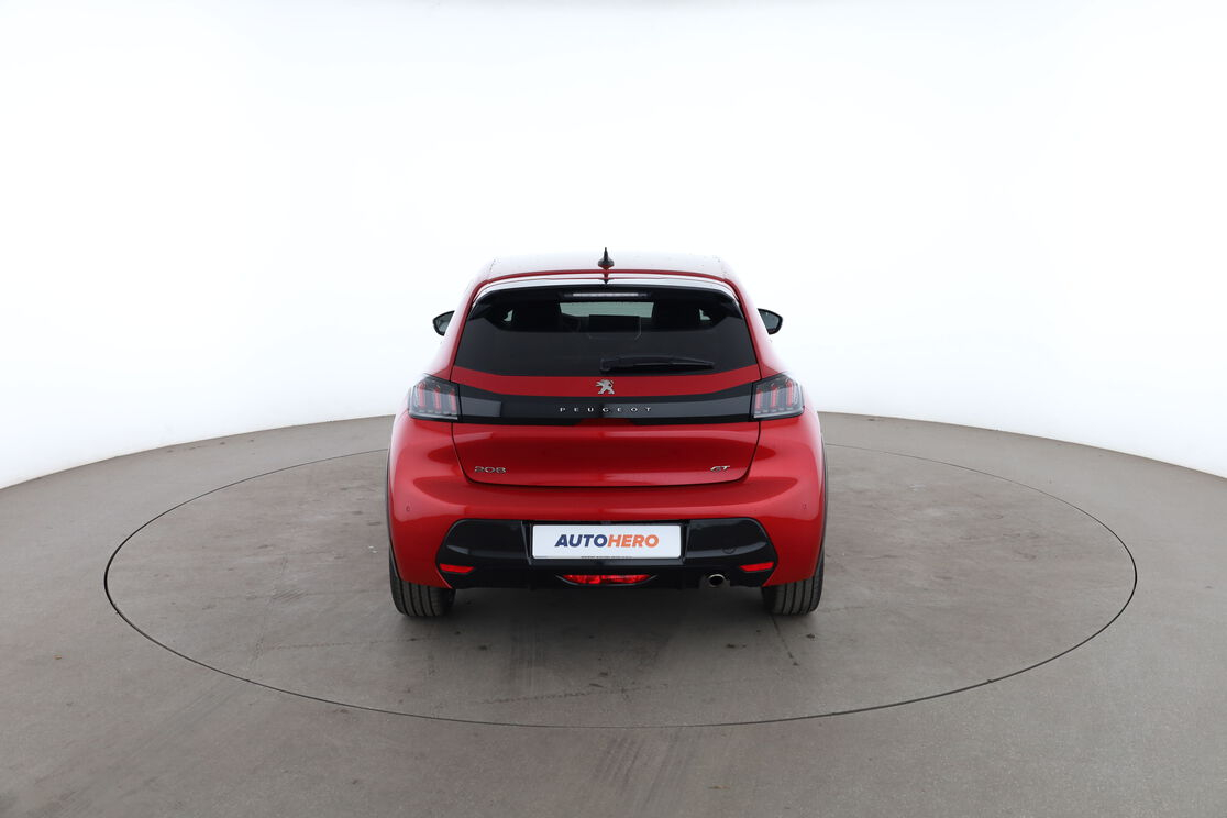 Peugeot 208 1.2 PureTech GT — photo 4