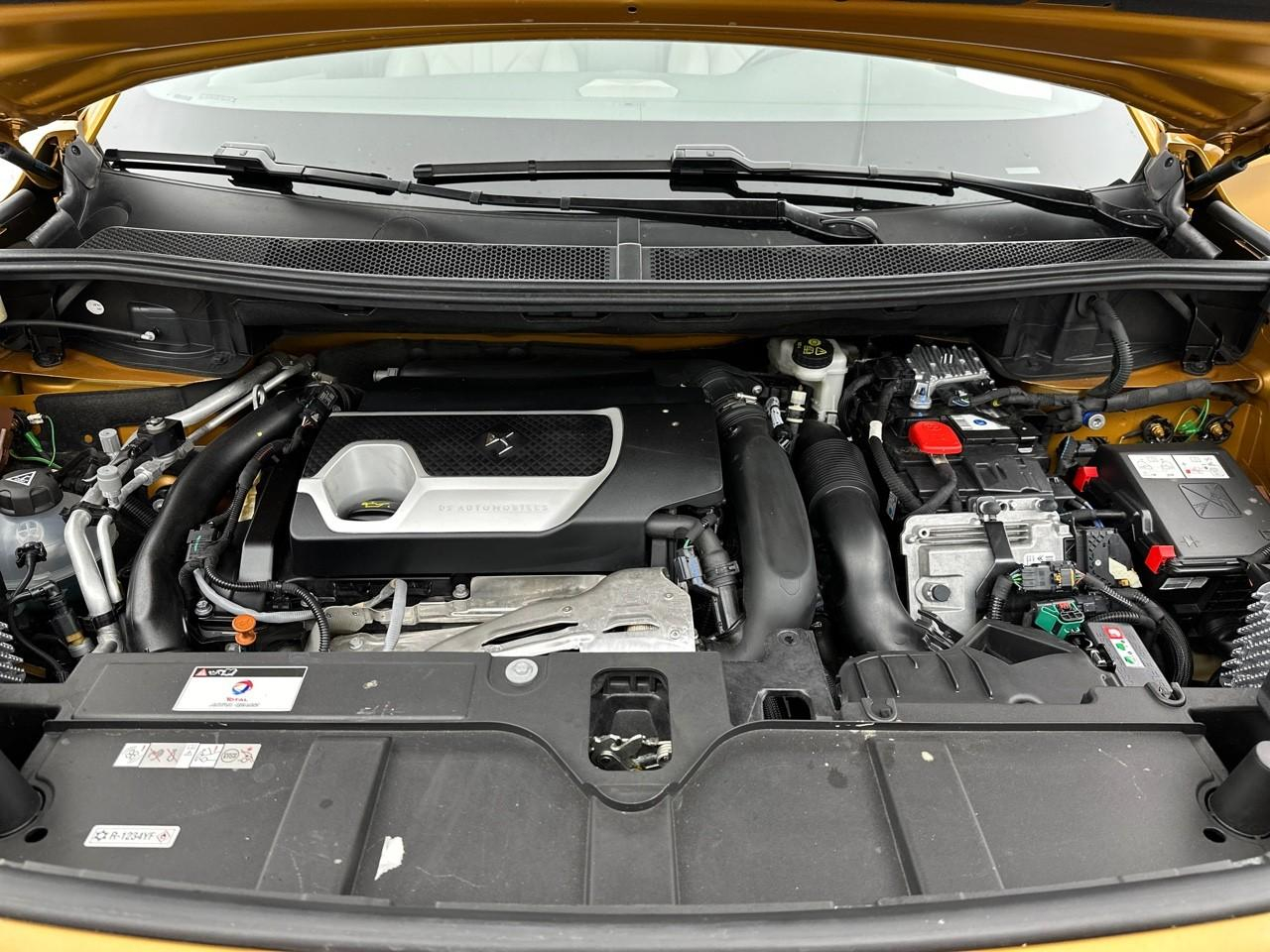 Ds Ds 7 crossback crossback hybride e-tense 300 eat8 4x4 rivoli — photo 13