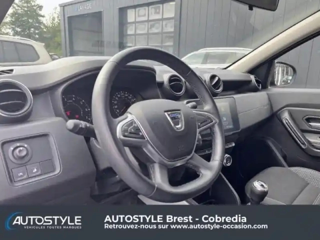 Dacia Duster 1.0 eco-g 100ch prestige 4x2 — photo 15