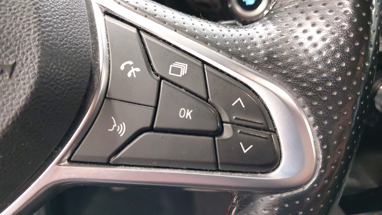 Renault Arkana E-Tech 145 - 21B — photo 19
