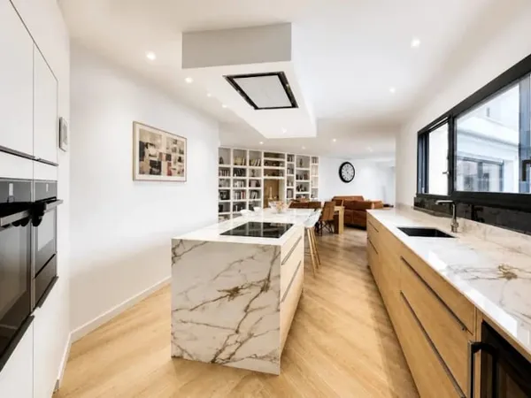 Maison 11 pièces 223 m²