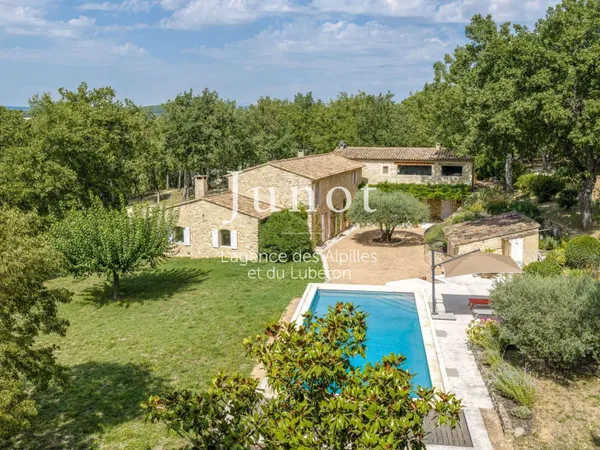 Maison 9 pièces 290 m²