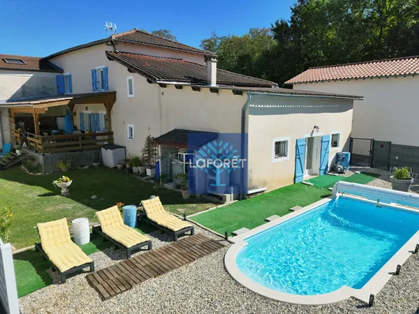 Maison 7 pièces 210 m²