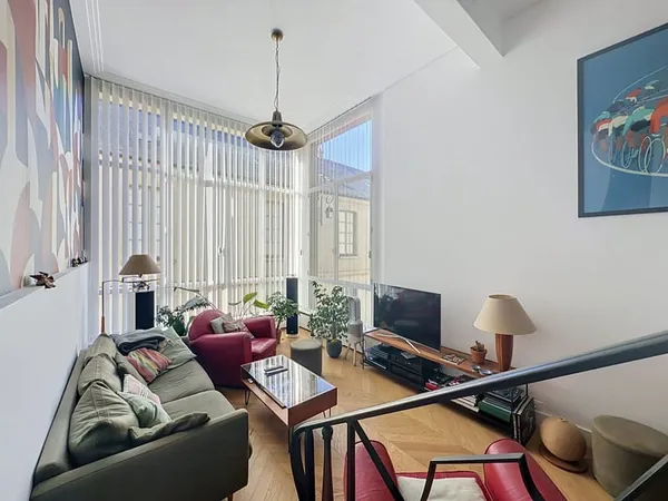 Appartement 6 pièces 145 m²