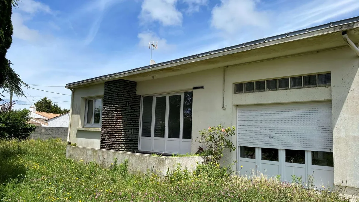 Photo 1