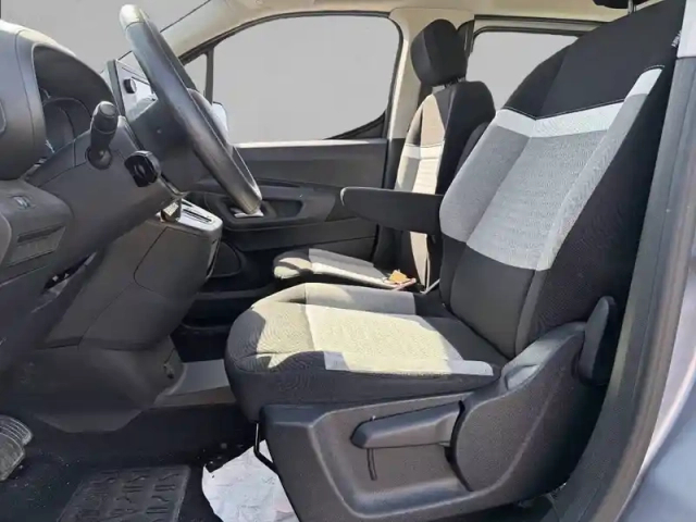 Citroën Berlingo e- taille m 136 ch 100 kwh automatique — photo 11