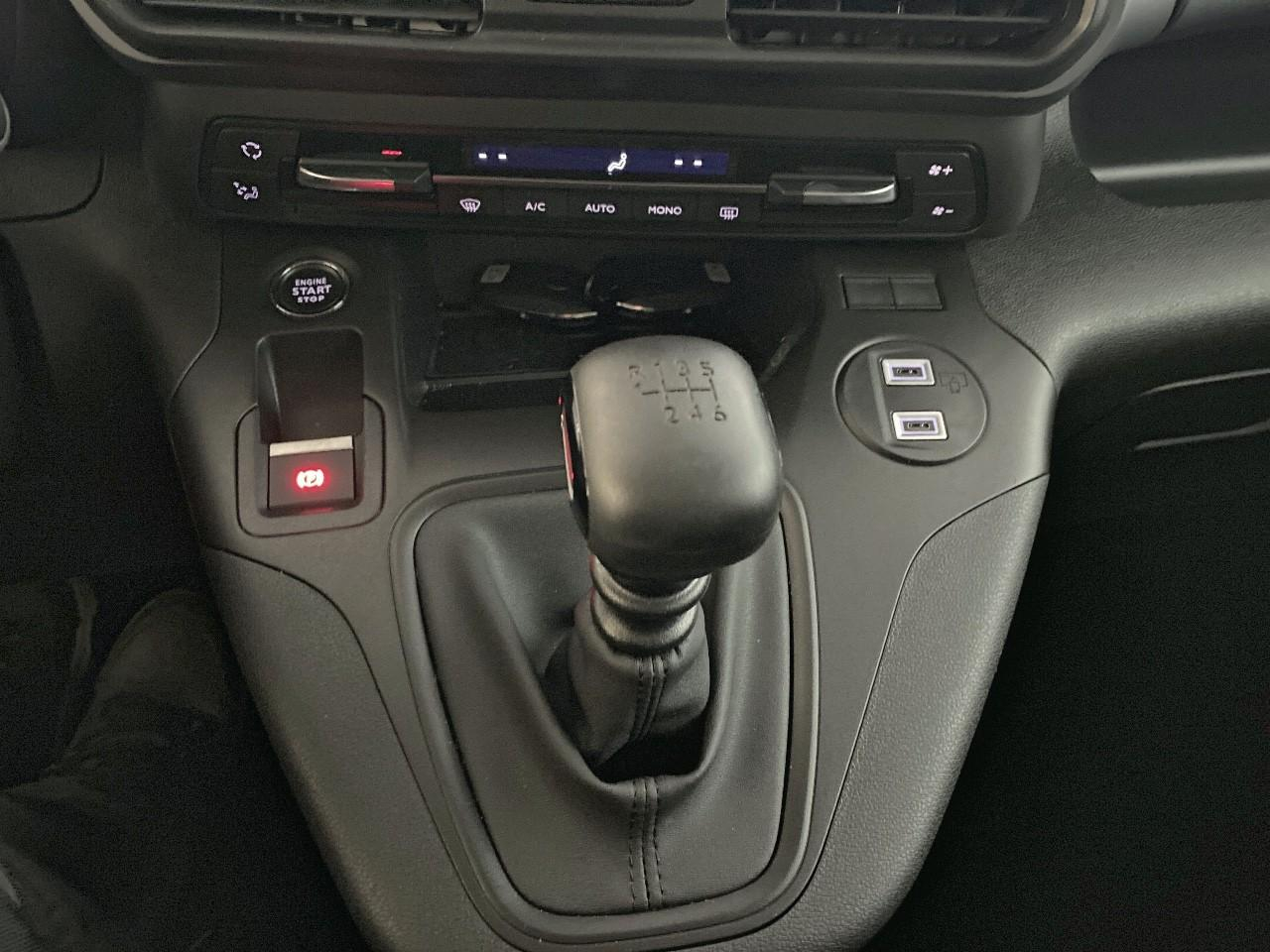 Citroën Berlingo diesel 100 ch m manuelle max — photo 17