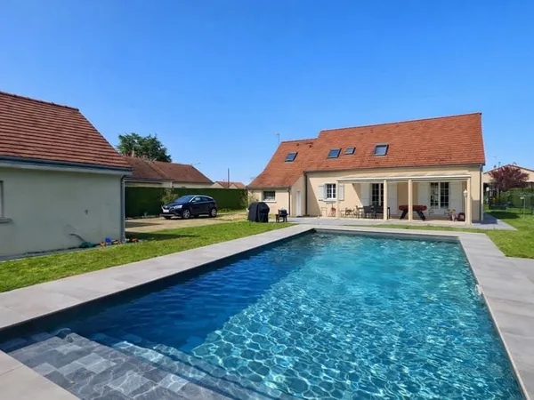 Maison/villa 7pièces + garage pour camping-car + piscine