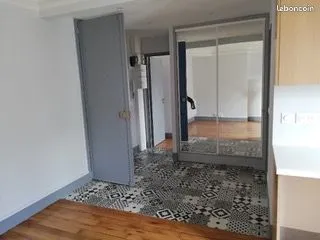 LOCATION 2 PIECES PARIS 18ème