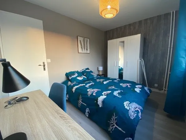 Chambre de service 5 pièces 21 m²