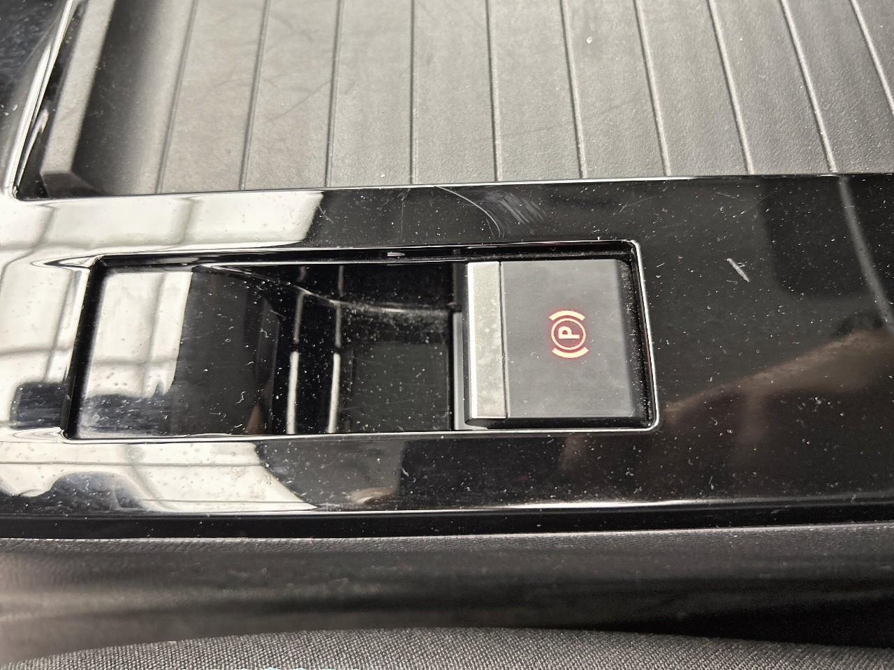 Citroën C4 bluehdi 130 eat8 plus — photo 22