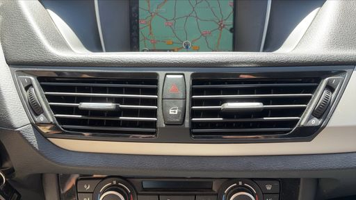 BMW X1 sDrive 18i 150 - Business – 2014 – 119432 km – Essence – Boîte Manuelle — photo 5