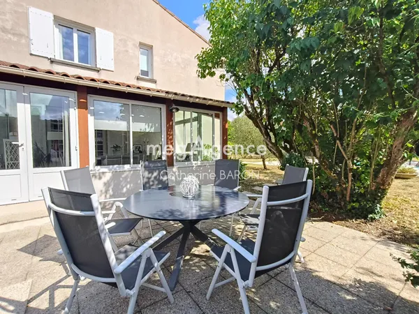 Maison 3 chambres jardin piscine