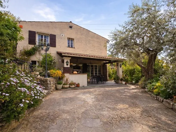 Venez découvrir cette charmante maison