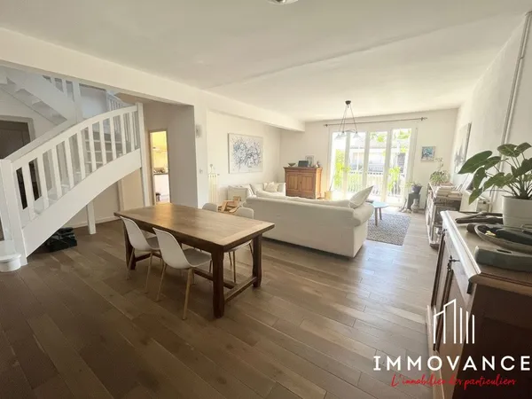 Maison de luxe 6 pièces 215 m²
