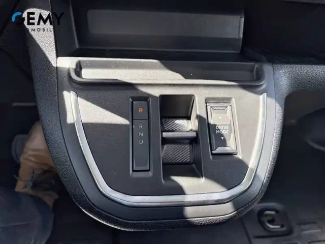 Peugeot Expert e- fgn m 136 ch 75 kwh — photo 17