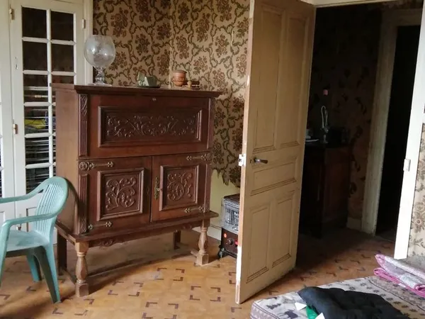 MAISON A RENOVER SUR 6000 M2 DE TERRAIN