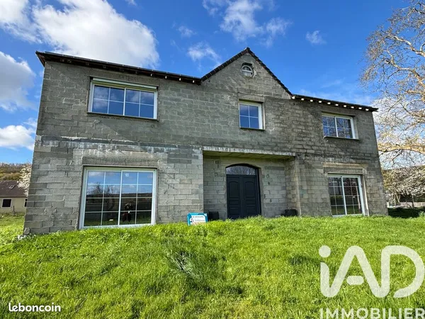 Maison familiale 8 pièces 330 m²