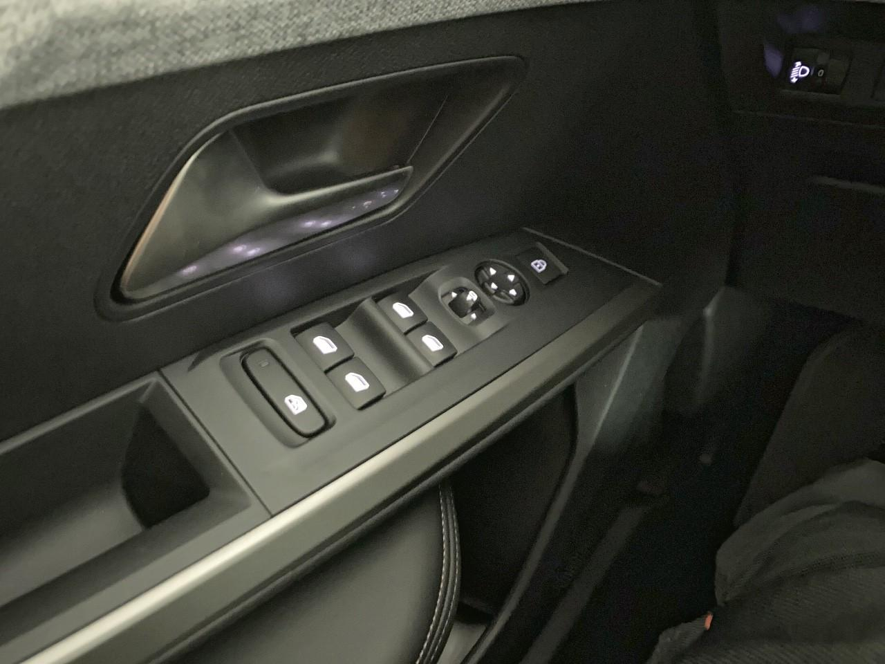Peugeot 5008 hybrid 145 ch e-dcs6 allure — photo 20