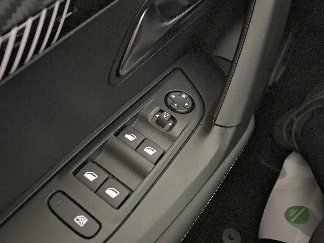 Peugeot 2008 hybrid 145 ch e-dcs6 allure — photo 20