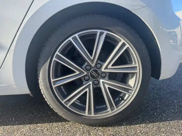 Audi A1 sportback 25 tfsi 95 ch s tronic 7 — photo 16