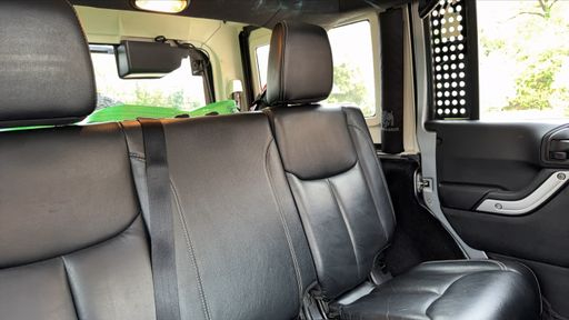 Jeep Wrangler 2.8 CRD 200 4WD - Sahara – 2015 – 84064 km – Diesel – Boîte Manuelle — photo 46
