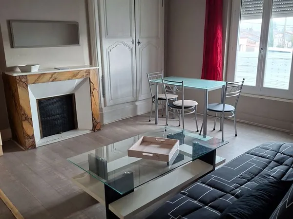 APT T2 MEUBLÉ 46 M2 - 2ème ET