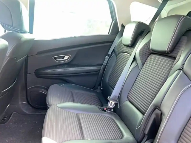 Renault Scenic tce 140 fap — photo 21