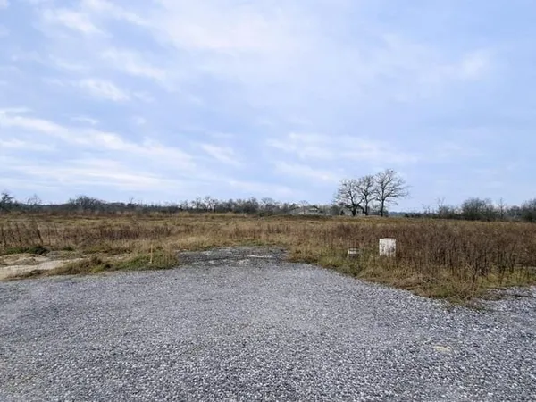 Terrain 715 m²