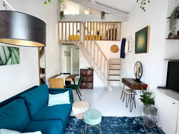 LE CANNET COUP DE COEUR DERNIER ÉTAGE BALCON & PARKING