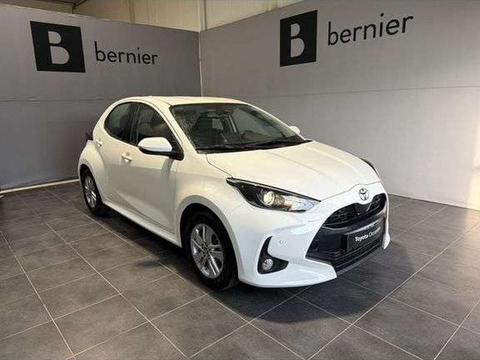 Toyota YARIS Toyota Yaris 120 VVT-i Dynamic Business 5p MC24