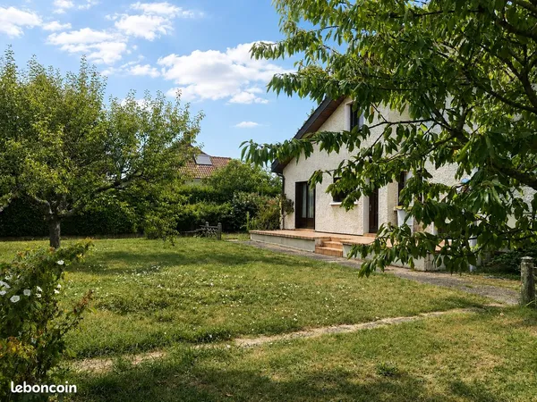 GENAS (69) - LOCATION MAISON INDIVIDUELLE - 7 pièces - MEUBLÉE -137,92 m² (146.64 m² au sol) + 76 m²