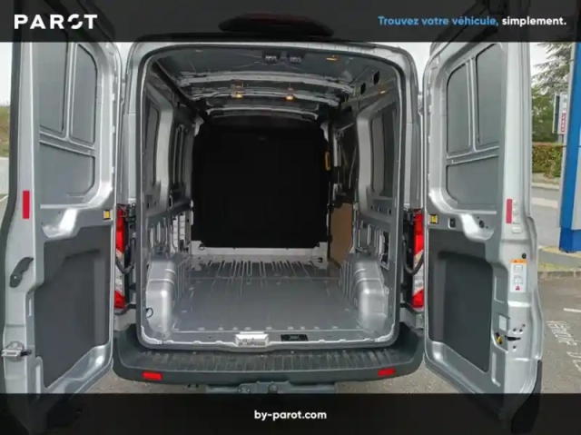Ford Transit fourgon fg t310 l2h2 2.0 ecoblue 130ch bva8 trend — photo 11